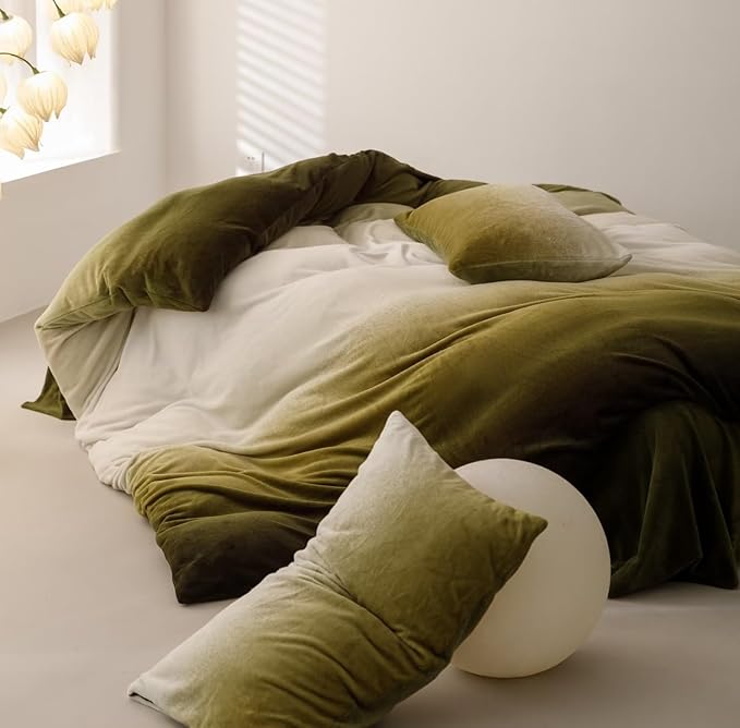 Green White Comforter Set Velvet California King Gradient Olive Green Bedding Comforter Women Plain White Army Green Gradient Soft Flannel Dark Green Comforter Warm Cal King Bed Comforter