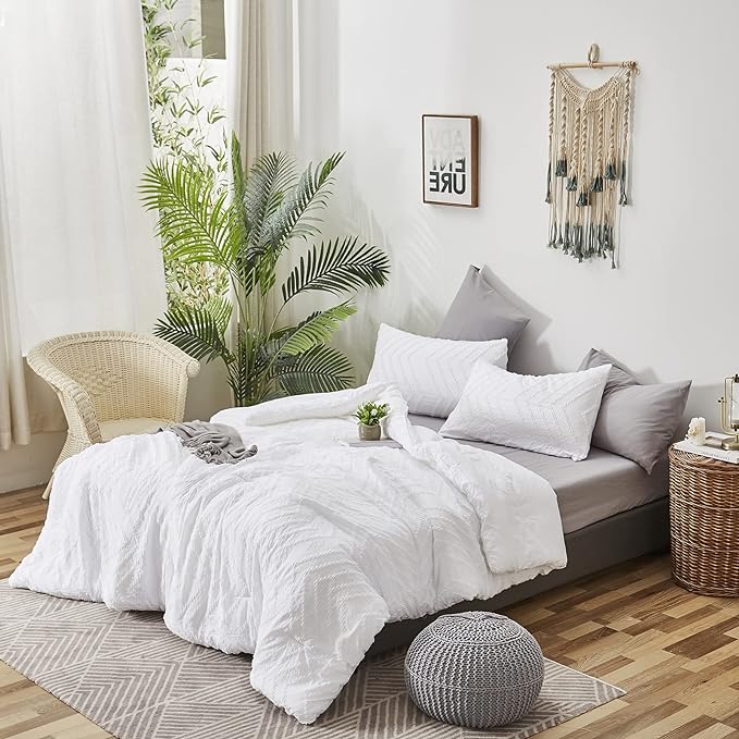 Wellboo White Tufted Jacquard Boho Comforter Set Queen Size White Bedding Set Shabby Chic All Season Bed Quilt Women Men White Farmhouse Embroidery Blanket Soft Adult Broken Line Wave Geometry Bed
