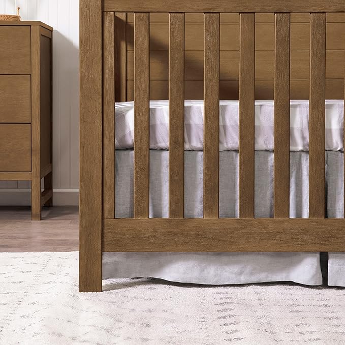 DaVinci Fairway 4-in-1 Convertible Crib in Stablewood, Greenguard Gold Certified