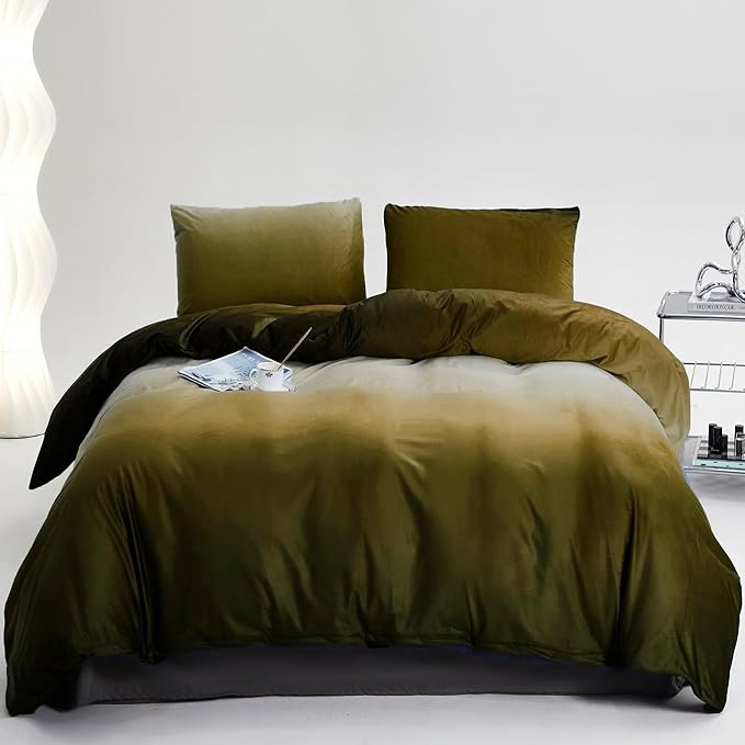 Green White Comforter Set Velvet Queen Gradient Olive Green Bedding Comforter Women Plain White and Army Green Gradient Soft Quilt Flannel Dark Green Comforter Warm Queen Bed Comforter