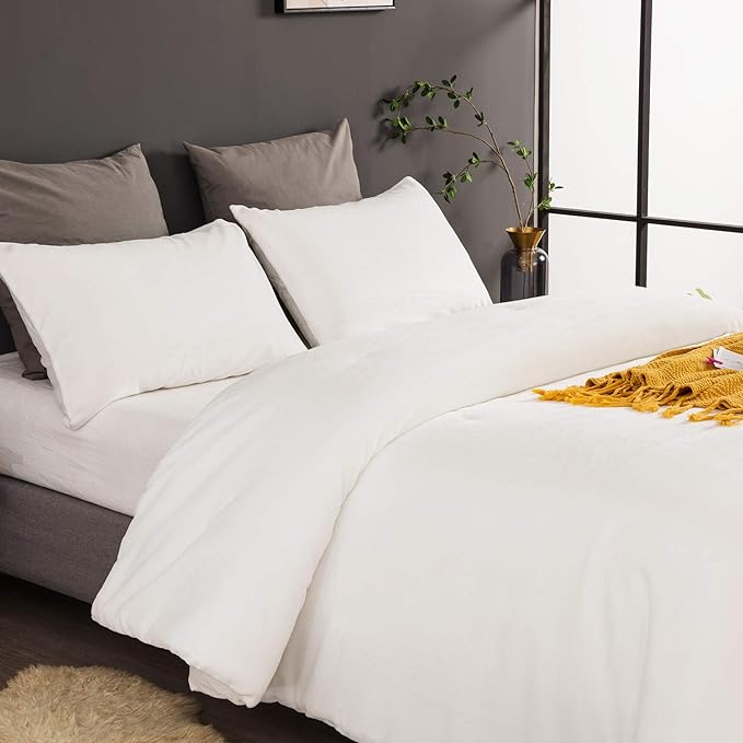 Wellboo White Fluffy Comforter Set Queen Solid White Velvet Bedding Set for Women Men White Flannel Plush Blankets Lightweight All White Fluzzy Quilt Soft White Micromink Sherpa Shaggy Comforters