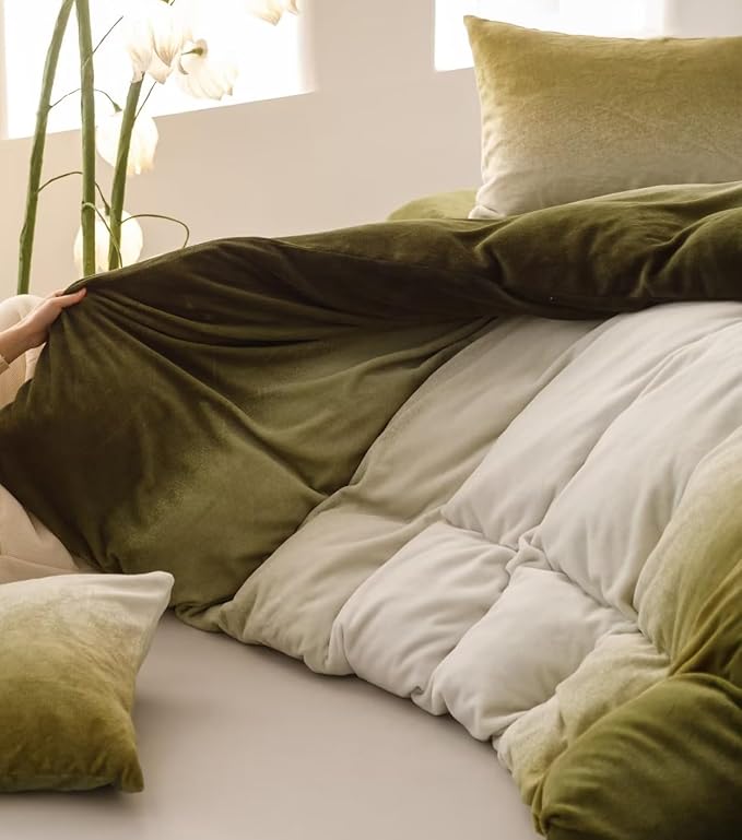 Green White Comforter Set Velvet Queen Gradient Olive Green Bedding Comforter Women Plain White and Army Green Gradient Soft Quilt Flannel Dark Green Comforter Warm Queen Bed Comforter