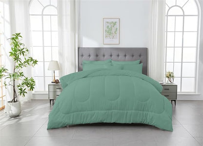3 Piece Solid Color All Season Bedding Comforter Set Microfiber Soft Lightweight Bedding Set for Kids Teens Adults Room Decor with 1 Comforter and 2 Pillowcases King