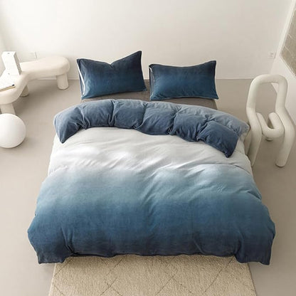 Wellboo Gradient Blue Velvet Comforter Twin Fluffy Blue White Bedding Comforters Women Men Ocean Sea Blue Velvet Quilts Modern White and Sky Blue Gradient Flannel Bed Abstract Art Watercolor Comforter