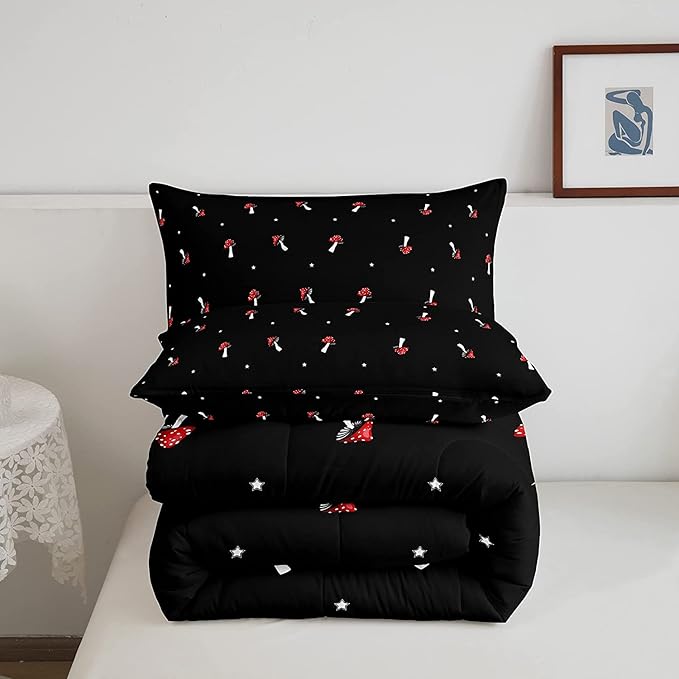 Cute Mushroom Comforter Set King Kid Cartoon Kawaii Reversible Bedding Set Red Mushroom Duvet Set Mushroom Shaped Comforter Lovely Natural Wild Plants Fungus Comforter Set for Room Decor, Black