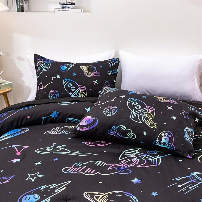 Aimuan Space Comforter Twin Set Kids Rocket Bedding Set Super Soft & Cute Aliens UFO Printed for Boys Girls Teen (Black, Twin 5Pcs)