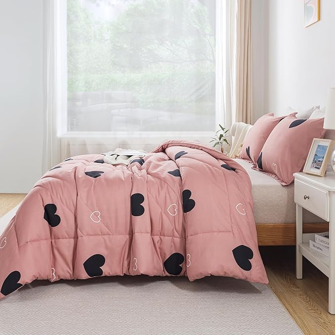 Love Pattern Cameo Brown Comforter Set Full Size, Pink Love Heart Sexy Comforter Bedding Set for All Seasons, Geometric Microfiber 3 Pieces Comforter Set with Pillowshams