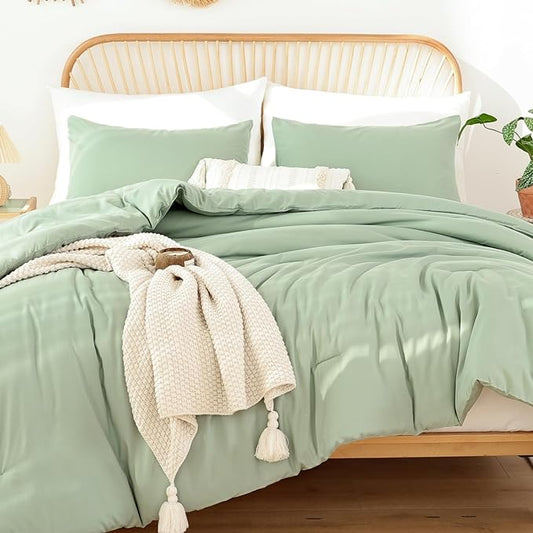 ROSGONIA Full Size Comforter Sets for Girls Boys Teens Sage Green, 3pcs(1 Comforter & 2 Pillowcases), Soft Kids Comforter Sets All Season Dorm Bedding