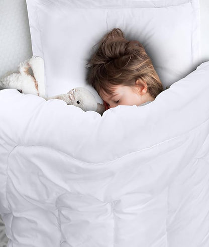 Utopia Bedding All Season White Comforter Set with 2 Pillow Cases, 3 Piece Soft Brushed Microfiber Kids Bedding Set for Boys/Girls, Machine Washable (Twin)