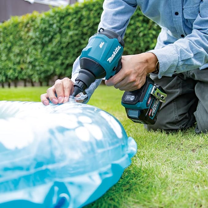 Makita AS001GZ Rechargeable Air Duster, Compatible with 40 Vmax (main unit only). *Battery, charger, and case sold separately