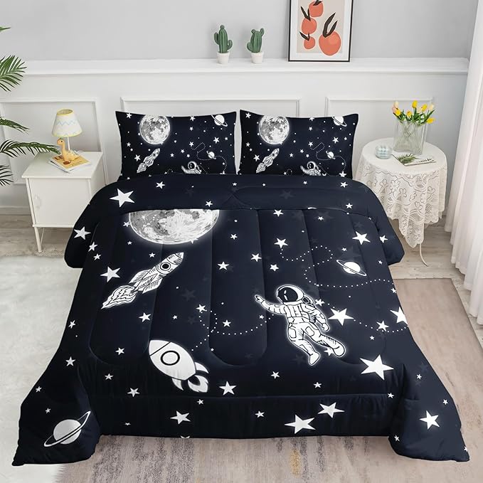 Datura home Kids Comforter Set Astronaut Space Rocket Printed Pattern Quilt Bedding Set with 1 Comforter and 2 Pillowcases for Girls Bedroom All Season(Space Rocket Queen), Queen 90x90inches