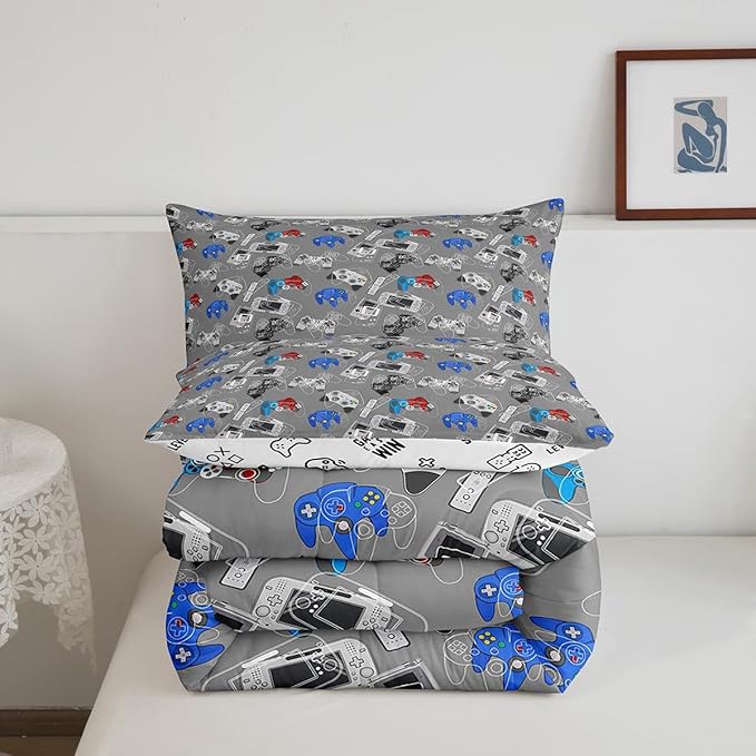 Gaming Bedding Comforters Gamer Comforter Set for Boys Kids Cartoon Gamepad Bedding Duvet Video Games Controller Home Decoration for All Season,1 Comforter Set + 2 Pillowcases, Full Size (Grey, White)