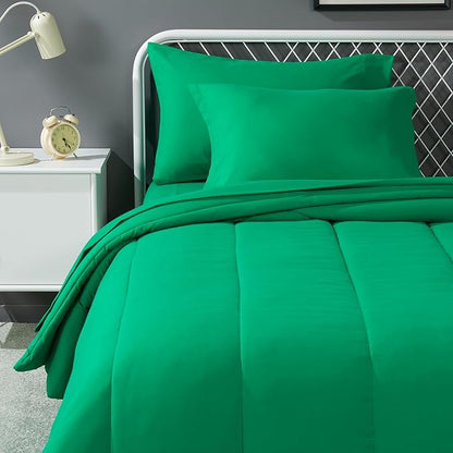 Amazon Basics 5 Piece Microfiber Kid's Bed-in-a-Bag Bedding Set, Twin, Green, Solid