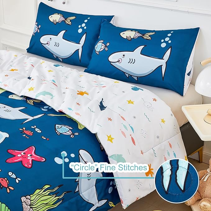 WINLIFE 3 PCS Full Comforter Set for Boys, Super-Soft Reversible Teen Bed Sets Comforter, Ocean Theme Printed Comforter, Easy Wash Bedding Quilt (3PCS, Navy Blue, Sharks/Dolphins/Fish)