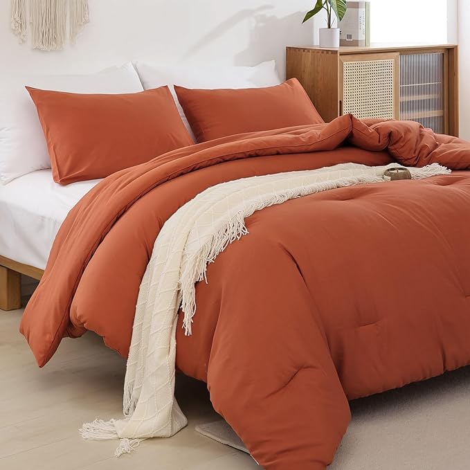 ROSGONIA King Size Comforter Set Burnt Orange,3pcs(1 Terracotta Comforter & 2 Pillowcases) Lightweight Boho Rust Fall Bedding Blanket All Season Quilt