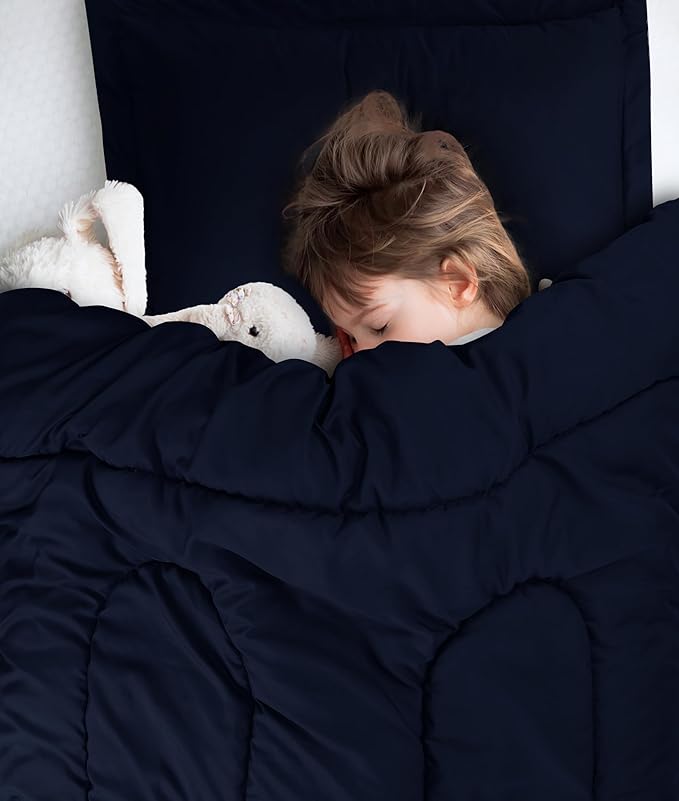 Utopia Bedding All Season Navy Comforter Set with 2 Pillow Cases, 3 Piece Soft Brushed Microfiber Kids Bedding Set for Boys/Girls, Machine Washable (Twin)