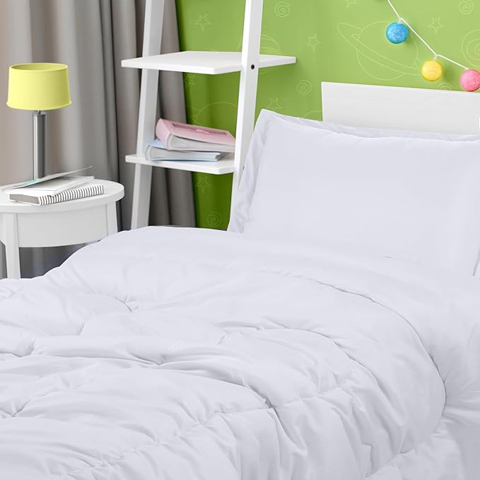 Utopia Bedding All Season White Comforter Set with 2 Pillow Cases, 3 Piece Soft Brushed Microfiber Kids Bedding Set for Boys/Girls, Machine Washable (Twin)