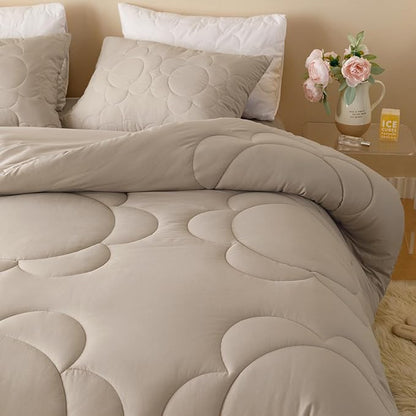 Khaki Flower Comforter Full Light Champagne Sunflower Print Bed Full Comforter 3 PCs Champagne Floral Comforter Set for Boys Girls Teens Bedroom Decor All Season Hotel Quality Comforter