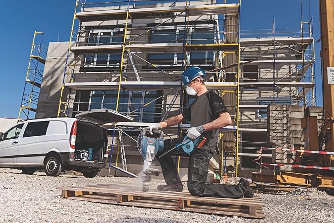 BOSCH GBL18V-71N 18V Cordless Compact Blower, 167 MPH (Bare Tool)