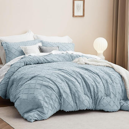 Bedsure Queen Comforter Set - Dusty Blue Comforter, Boho Tufted Shabby Chic Bedding Comforter Set, 3 Pieces Vintage Farmhouse Bed Set for All Seasons, Fluffy Soft Bedding Set with 2 Pillow Shams