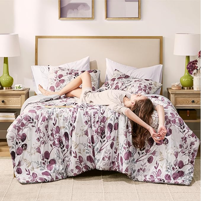 Codi Floral Queen Comforter Set for Womens, Spring Lavender Bedding Sets with Soft Seersucker 3pcs - 1 Flower Comforters and 2 Pillows Case, Lilac Purple
