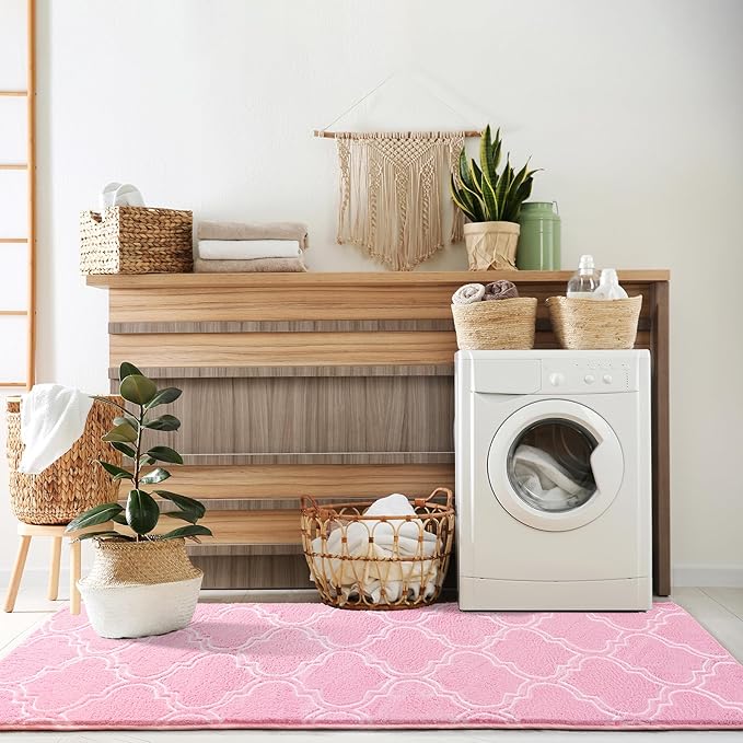 Chicrug Shag Geometric Modern Runner Rug for Bedroom, 2x6 Feet Memory Foam Indoor Hallway Runner Carpet, Fluffy Rug for Living Room Bedside Room Decor for Family, Pink/White