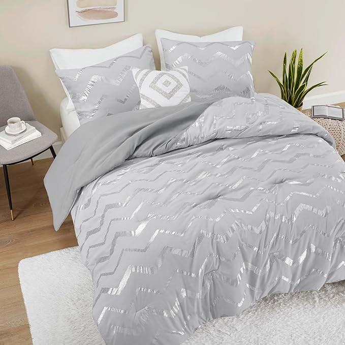 Codi Grey Queen Comforter Set, Silver Print Bedding Sets for Queen Size Bed - 4 Piece includes 1 Queen/Full Comforter with 1 Decorative Pillow and 2 Pillow Cases - All Season Warm