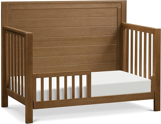 DaVinci Fairway 4-in-1 Convertible Crib in Stablewood, Greenguard Gold Certified