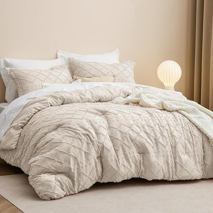 Bedsure Queen Comforter Set - Beige Comforter, Boho Tufted Shabby Chic Bedding Comforter Set, 3 Pieces Vintage Farmhouse Bed Set for All Seasons, Fluffy Soft Bedding Set with 2 Pillow Shams