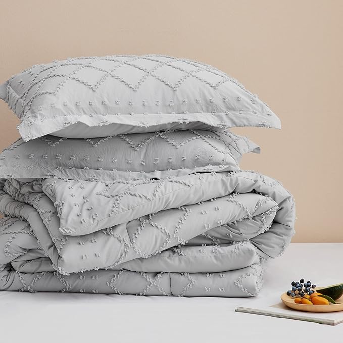Bedsure California King Comforter Set - Light Grey Comforter, Boho Tufted Shabby Chic Bedding Comforter Set, 3 Pieces Farmhouse Bed Set for All Seasons, Fluffy Soft Bedding Set with 2 Pillow Shams
