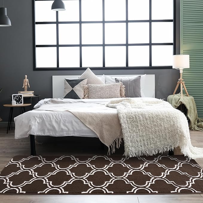 Chicrug Shag Geometric Modern Runner Rug for Bedroom, 2x6 Feet Memory Foam Indoor Hallway Runner Carpet, Fluffy Rug for Living Room Bedside Room Decor for Family, Brown/White