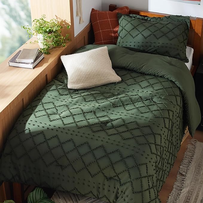 Bedsure Twin/Twin XL Comforter Set - Olive Green Boho Twin Extra Long Comforter Set for College, Shabby Chic Dorm Bedding Set, 2 Pieces Modern Farmhouse Bed Set, includes 1 Pillow Sham