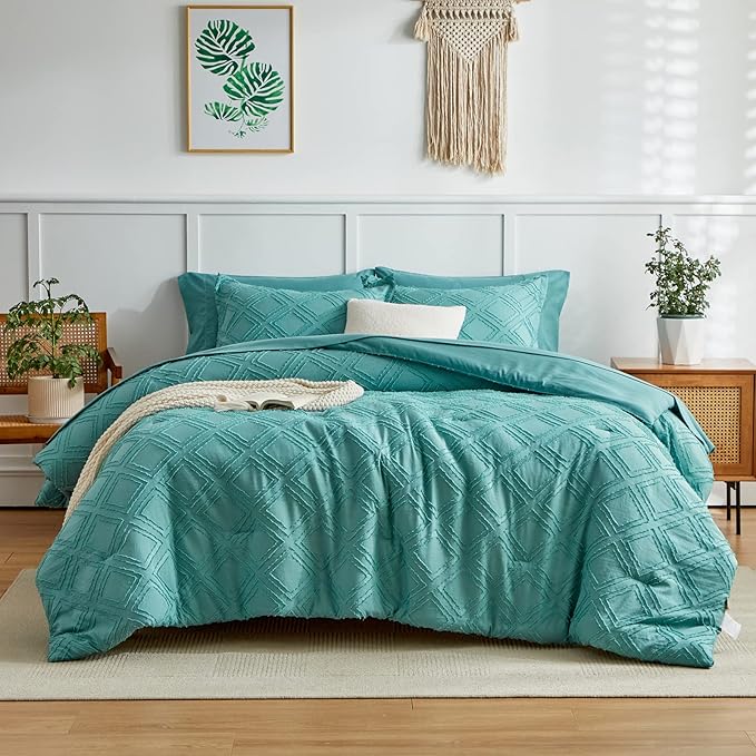 7 Pieces Tufted Bed in a Bag King Comforter Set with Sheets Green, Soft and Embroidery Shabby Chic Boho Bohemian, Luxury Solid Color with Diamond Pattern, Jacquard Tufts Bedding Set for All Season