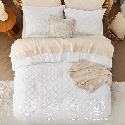 Bedsure Oversized King Comforter - White Comforter Set, Boho Tufted Shabby Chic Bedding Comforter Set, 3 Pieces Farmhouse Bed Set for All Seasons, Fluffy Soft Bedding Set with 2 Pillow Shams
