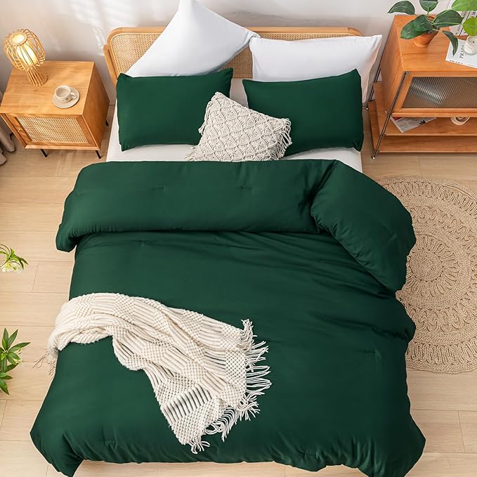 Comforter Set California King Size Dark Green 3 Pieces Boho Bed Comforter Sets Emerald Cal King Oversized Soft Lightweight Bedding Set for All Season (1 Comforter, 2 Pillowcases)