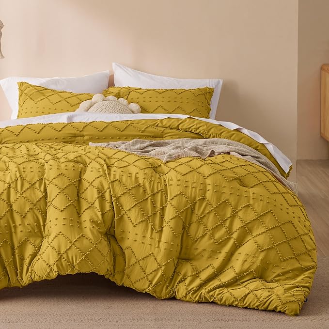 Bedsure Queen Comforter Set - Mustard Yellow Comforter, Boho Tufted Shabby Chic Bedding Comforter Set, 3 Pieces Vintage Farmhouse Bed Set for All Seasons, Fluffy Bedding Set with 2 Pillow Shams