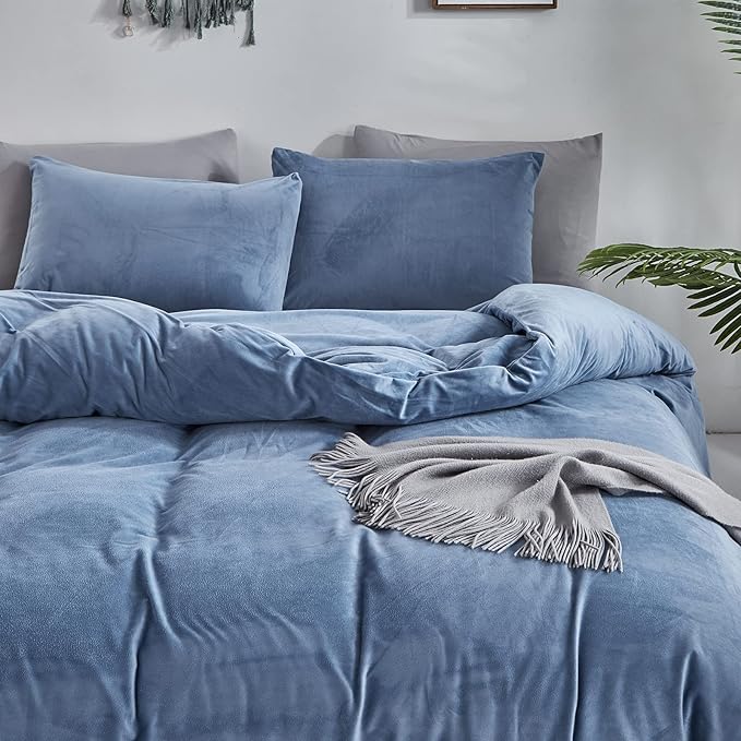 Wellboo Blue Velvet Comforters King Size Women Men Solid Lake Blue Fluffy Bedding Cotton Modern Plain Haze Blue Flannel Quilts Warm Winter Micromink Sherpa Blankets Aesthetic Plush Luxury Dorm Bed