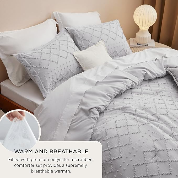 Bedsure Queen Comforter Set - Light Grey Comforter, Boho Tufted Shabby Chic Bedding Comforter Set, 3 Pieces Vintage Farmhouse Bed Set for All Seasons, Fluffy Soft Bedding Set with 2 Pillow Shams