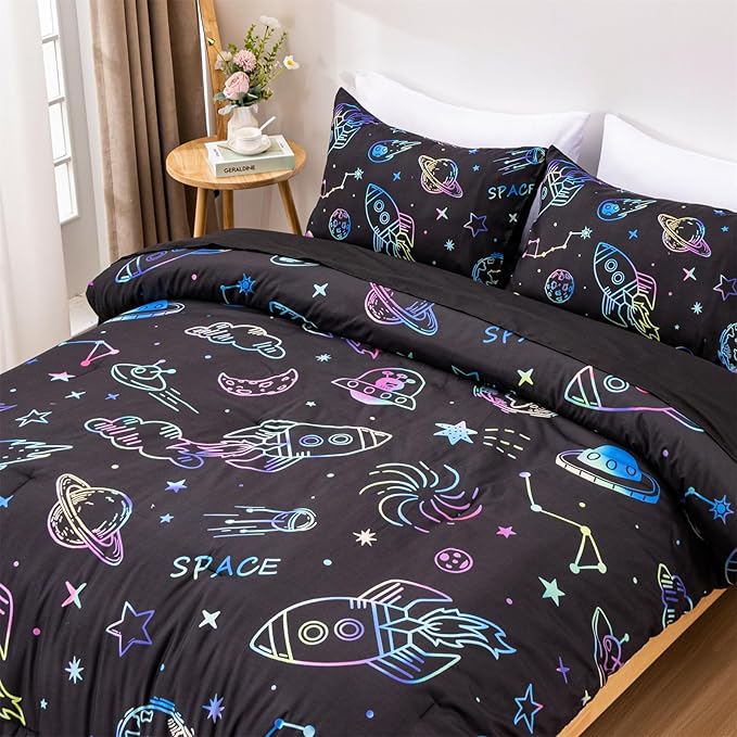 Aimuan Space Comforter Twin Set Kids Rocket Bedding Set Super Soft & Cute Aliens UFO Printed for Boys Girls Teen (Black, Twin 5Pcs)