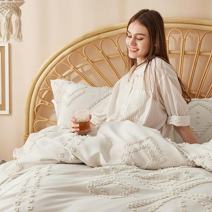 Bedsure Boho Comforter Set King - Beige Tufted Bedding Comforter Set, 3 Pieces Farmhouse Shabby Chic Embroidery Bedding Set, Soft Geometric Pattern Comforter for All Seasons