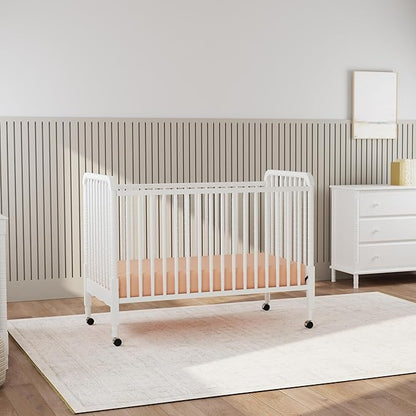 DaVinci Jenny Lind 3-in-1 Convertible Crib in White, Removable Wheels, Greenguard Gold (Mattress Not Included)