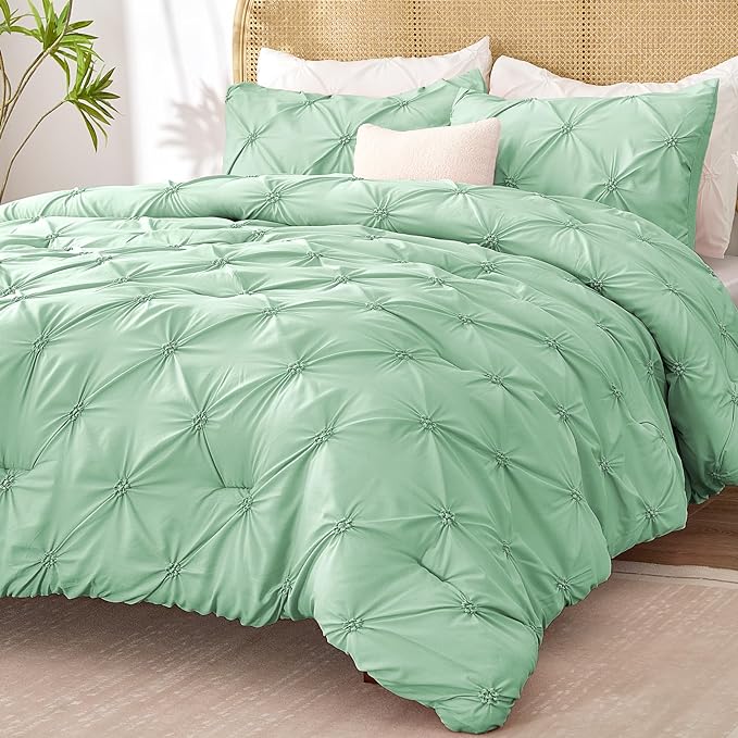 BEDELITE Green Twin Comforter Set for Girls - 2 Peices Boho Pintuck Bedding Comforter Sets, Lightweight Soft & Warm Twin Bedding Sets with 1 Pillowcase for All Season