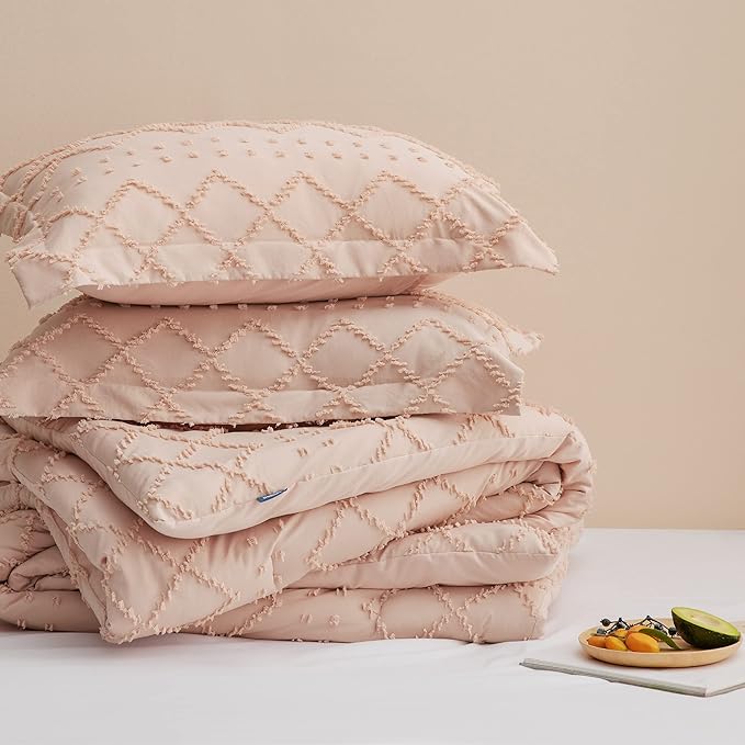 Bedsure Full Size Comforter Set - Coral Pink Comforter, Boho Tufted Shabby Chic Bedding Comforter Set, 3 Pieces Vintage Farmhouse Bed Set for All Seasons, Fluffy Bedding Set with 2 Pillow Shams