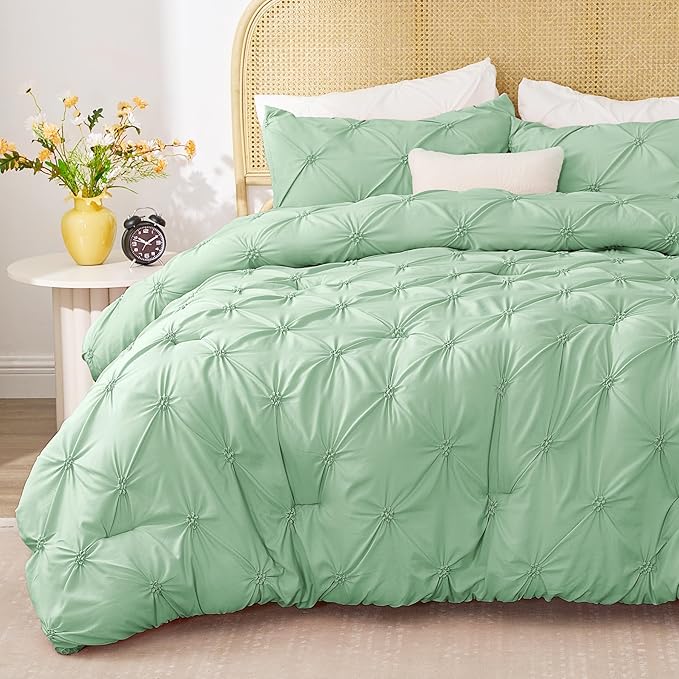 BEDELITE Green Twin Comforter Set for Girls - 2 Peices Boho Pintuck Bedding Comforter Sets, Lightweight Soft & Warm Twin Bedding Sets with 1 Pillowcase for All Season