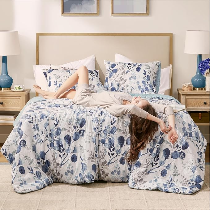 Codi Floral Queen Comforter Set for Womens, Spring Lavender Bedding Sets with Soft Seersucker 3pcs - 1 Flower Comforters and 2 Pillows Case, Blue