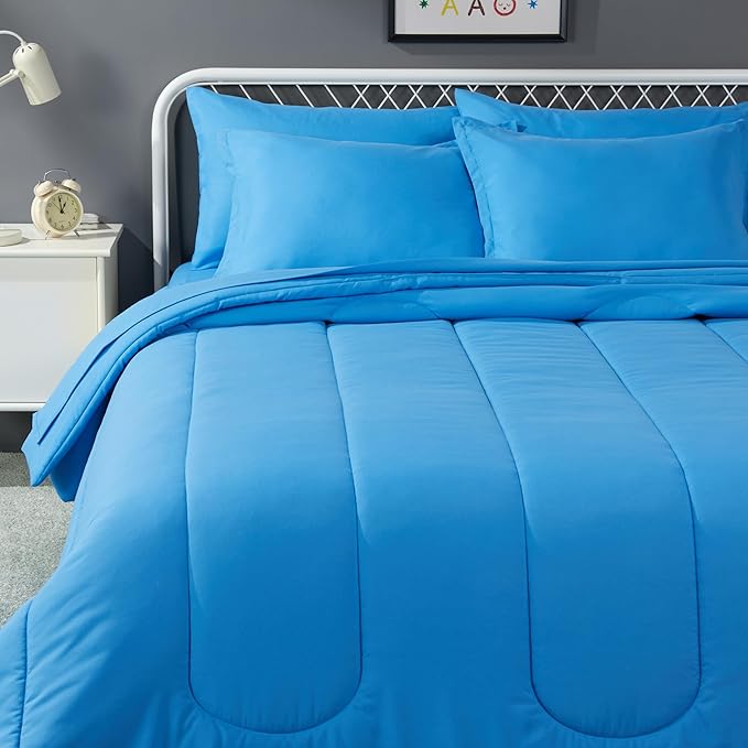 Amazon Basics 7 Piece Microfiber Kid's Bed-in-a-Bag Bedding Set, Full/Queen, Blue, Solid