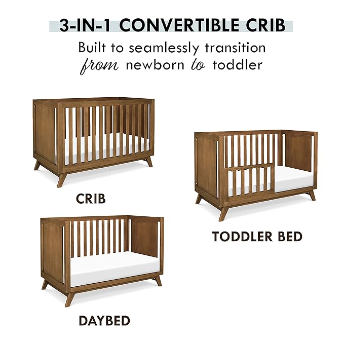DaVinci Otto 3-in-1 Convertible Crib in Walnut, Greenguard Gold Certified