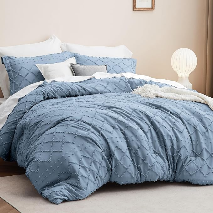 Bedsure Queen Comforter Set - Grayish Blue Comforter, Boho Tufted Shabby Chic Bedding Comforter Set, 3 Pieces Vintage Farmhouse Bed Set for All Seasons, Fluffy Soft Bedding Set with 2 Pillow Shams