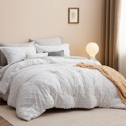 Bedsure California King Comforter Set - White Comforter, Boho Tufted Shabby Chic Bedding Comforter Set, 3 Pieces Farmhouse Bed Set for All Seasons, Fluffy Soft Bedding Set with 2 Pillow Shams