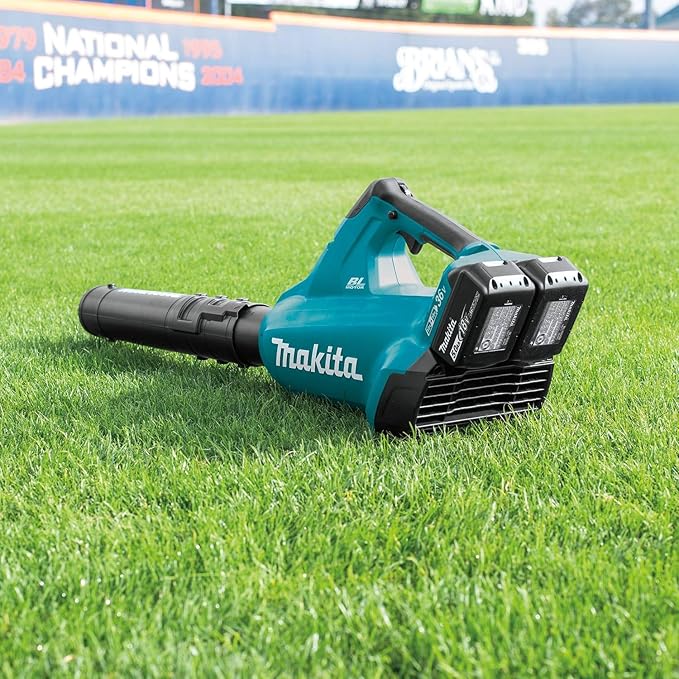 Makita XBU02PT1 36V (18V X2) LXT® Brushless Blower Kit with 4 Batteries (5.0Ah)